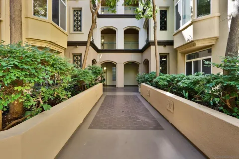 $634,000 | 2400 Fifth Avenue, Unit 326, San Diego, CA 92101