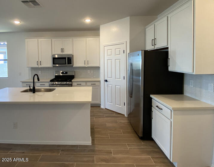 47776 West Moeller Road Maricopa, AZ 85139 - Photo 28 of 29 Thumbnail - 08Kitchen