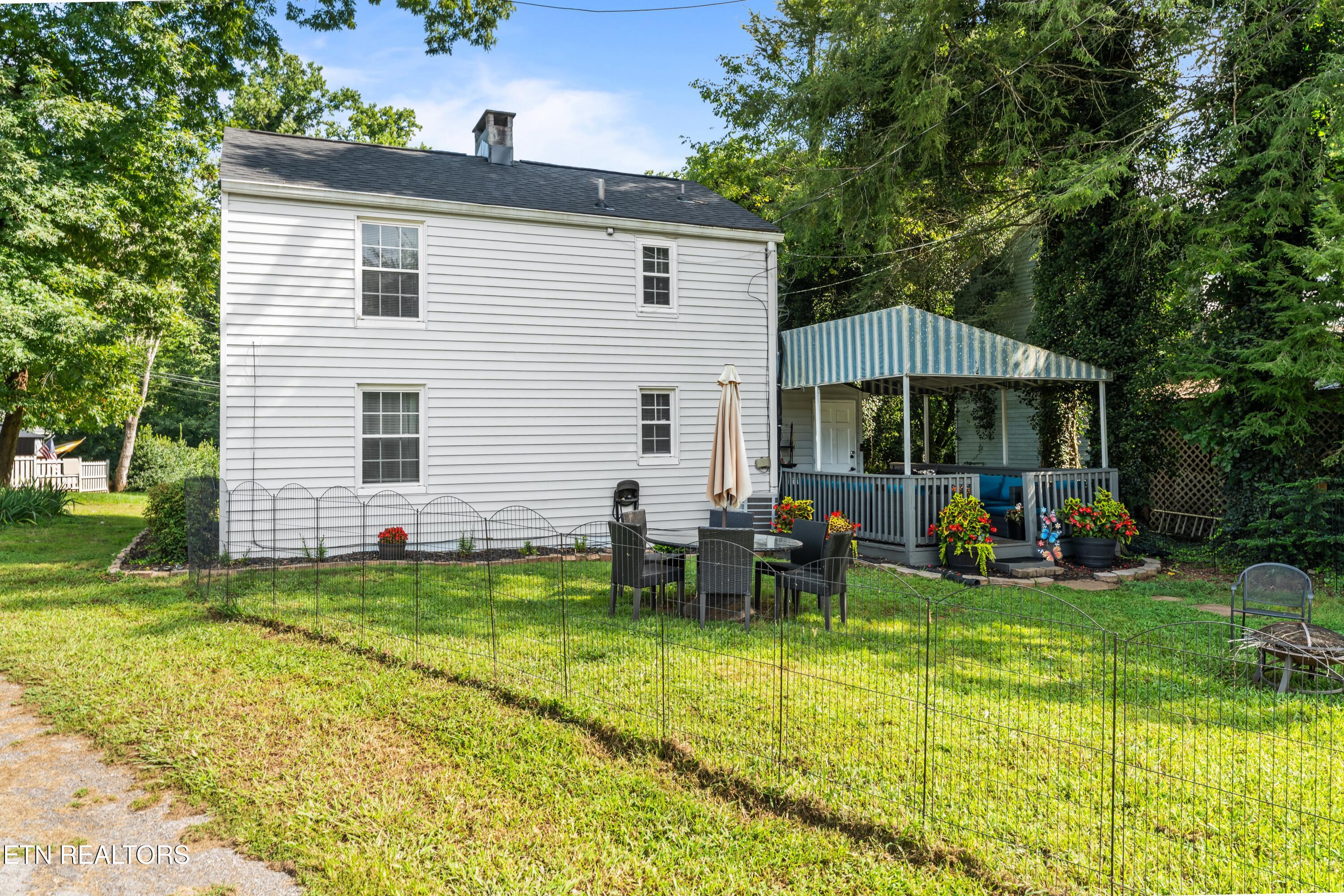 216 Oak Road Norris, TN 37828 - Photo 4 of 23 DSC00293