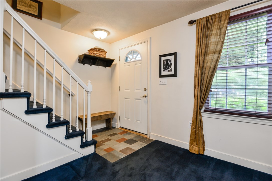 1175 Diamond Hill Road, Unit 105 Woonsocket, RI 02895 - Photo 5 of 28 Entry