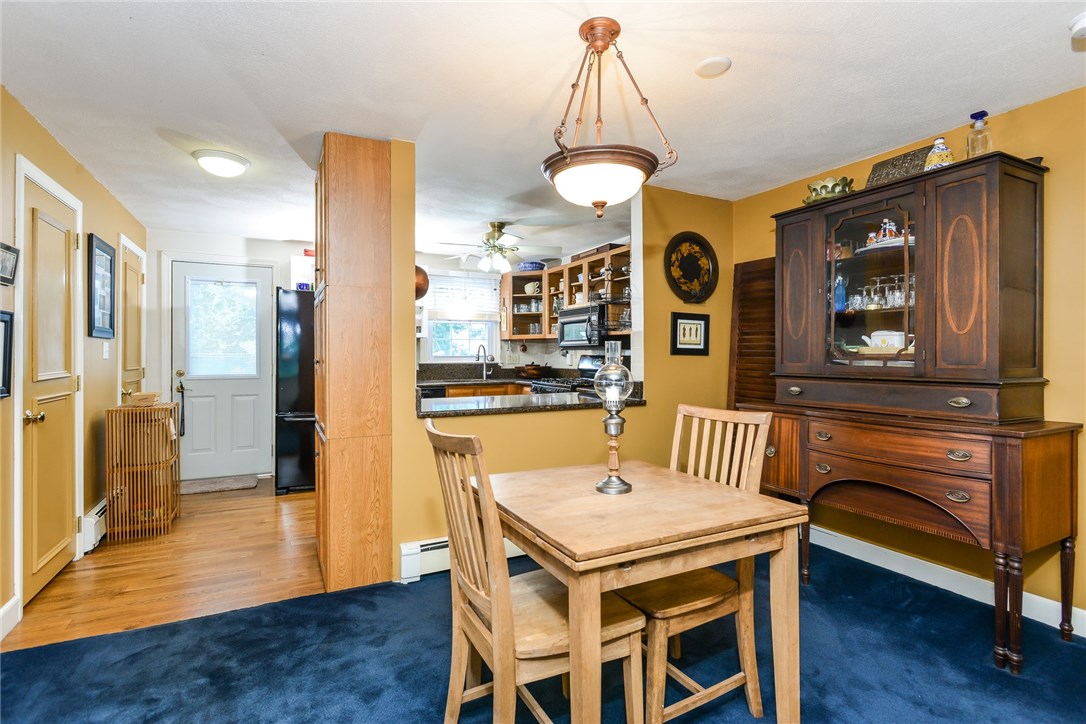 1175 Diamond Hill Road, Unit 105 Woonsocket, RI 02895 - Photo 8 of 28 Dining area/room