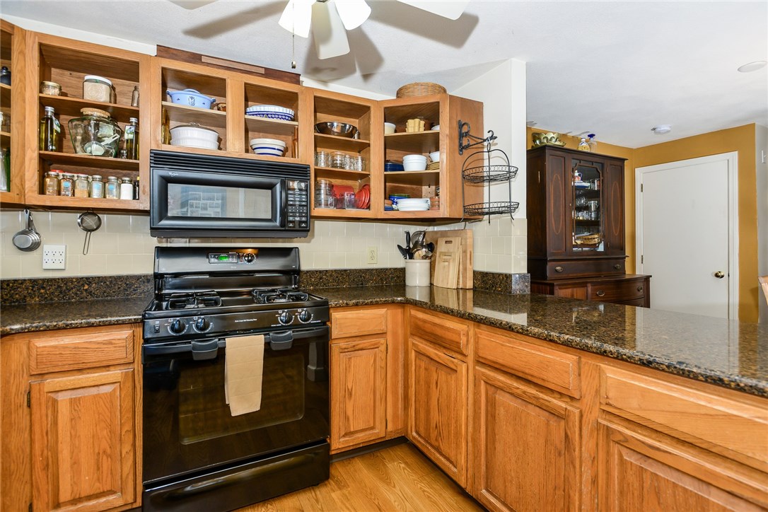 1175 Diamond Hill Road, Unit 105 Woonsocket, RI 02895 - Photo 10 of 28 Kitchen
