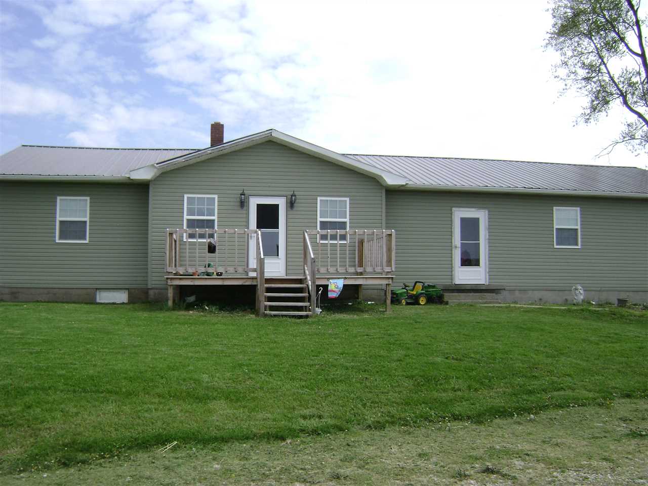 5006 North Golf Course Road Bicknell, IN 47512 - Photo 2 of 18