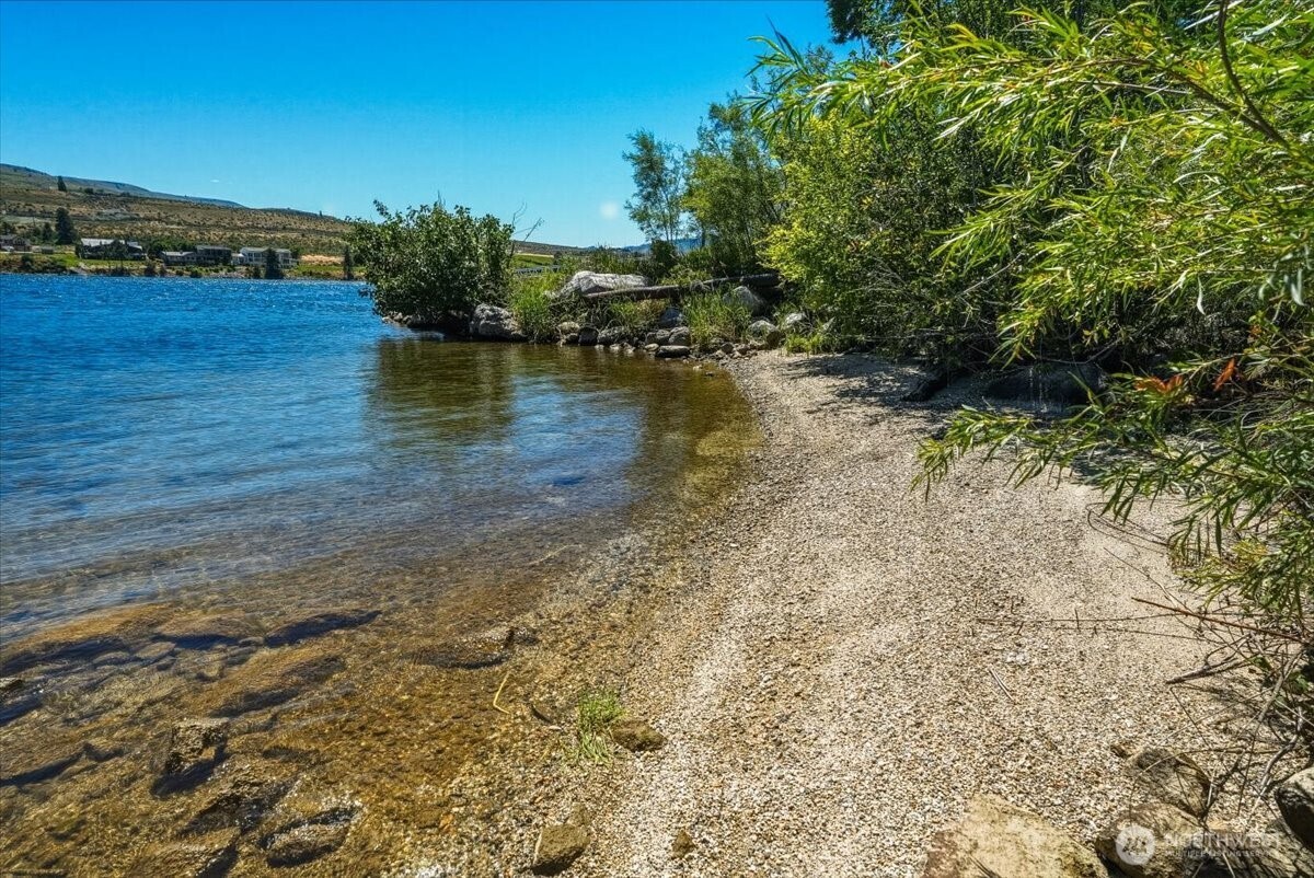 200 Stayman Flats Road Chelan, WA 98816 - Photo 7 of 35