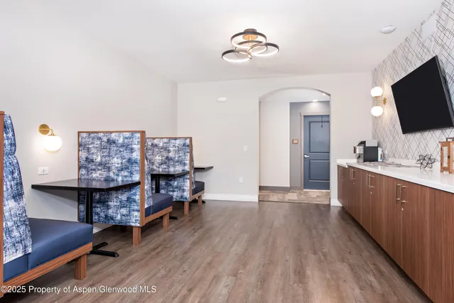 $389,000 | 253 Wulfsohn Road, Unit 114, Glenwood Springs, CO 81601