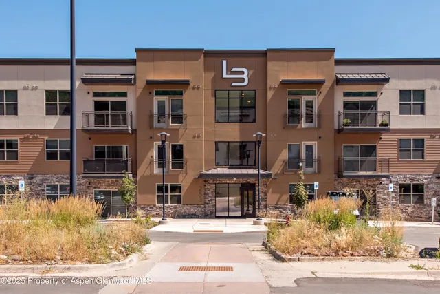 $389,000 | 253 Wulfsohn Road, Unit 114, Glenwood Springs, CO 81601