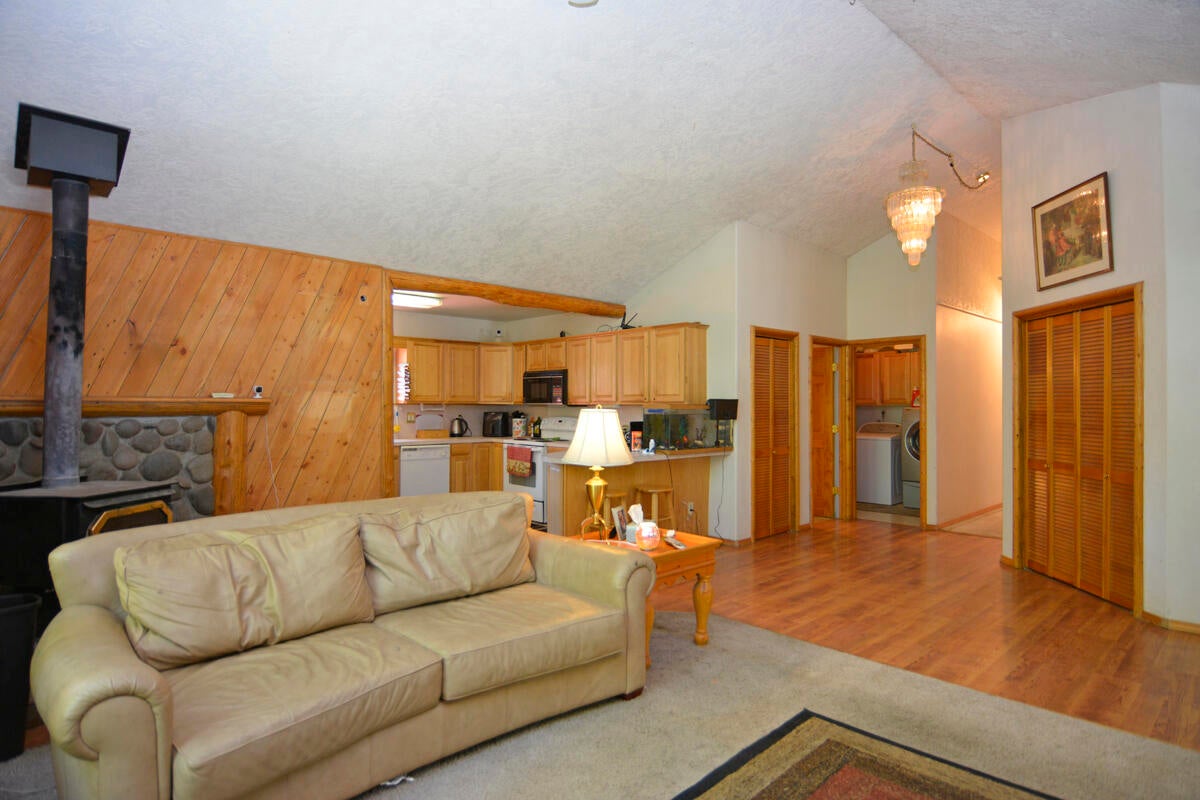 16973 Sacramento Road Bend, OR 97707 - Photo 9 of 27 Gallery Image 9