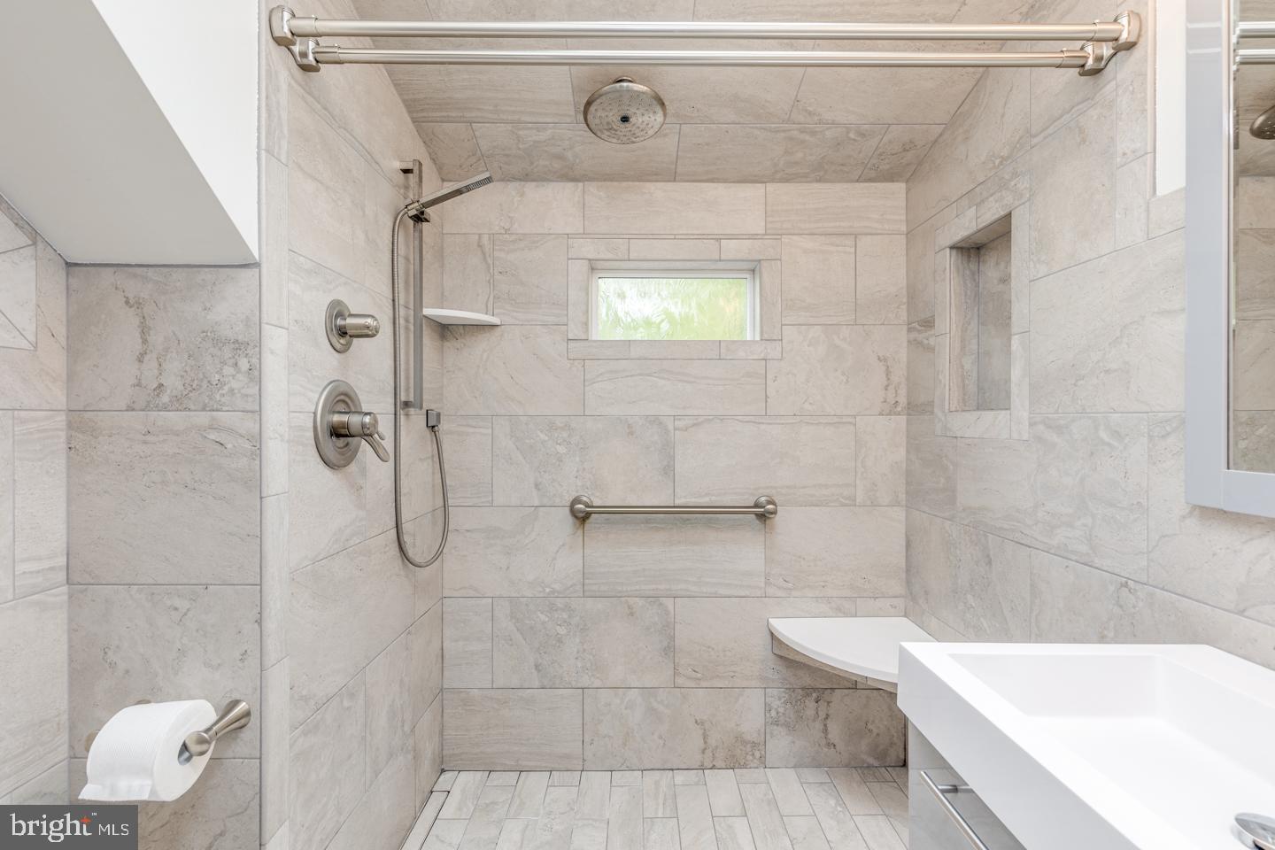 149 Tabernacle Road Medford, NJ 08055 - Photo 33 of 59 2nd floor updated full bathroom