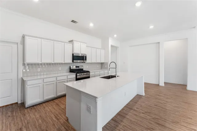 $2,850 | 13018 Hydeland Drive, Richmond, TX 77407