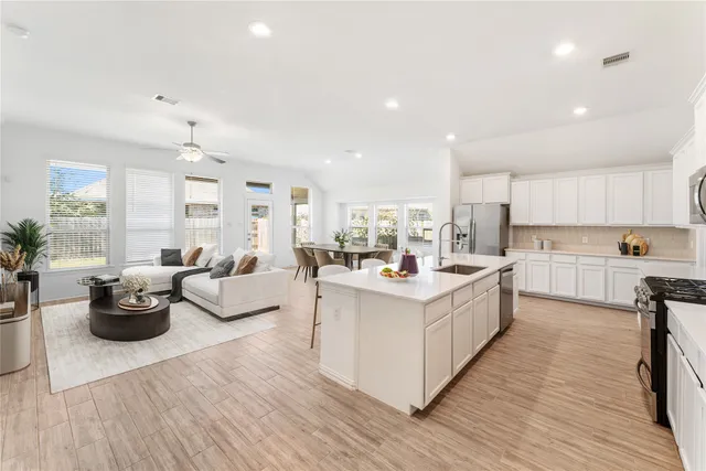 $2,850 | 13018 Hydeland Drive, Richmond, TX 77407