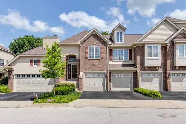 $3,295 | 552 Saddlebrook Lane, Vernon Hills, IL 60061