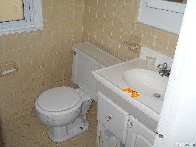 3313 Chester Road Royal Oak, MI 48073 - Photo 9 of 10 1-17 065.jpg