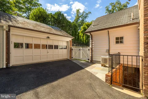 $2,000,000 | 7104 Beechwood Drive, Chevy Chase, MD 20815