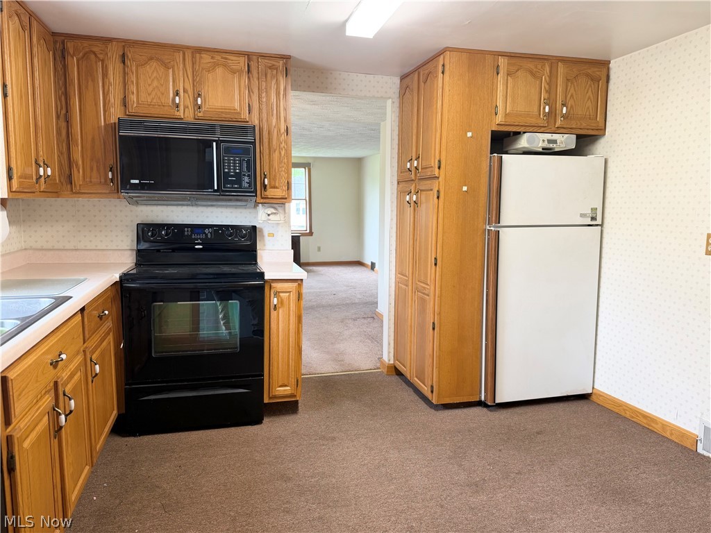 612 Briggs Road Leavittsburg, OH 44430 - Photo 8 of 21