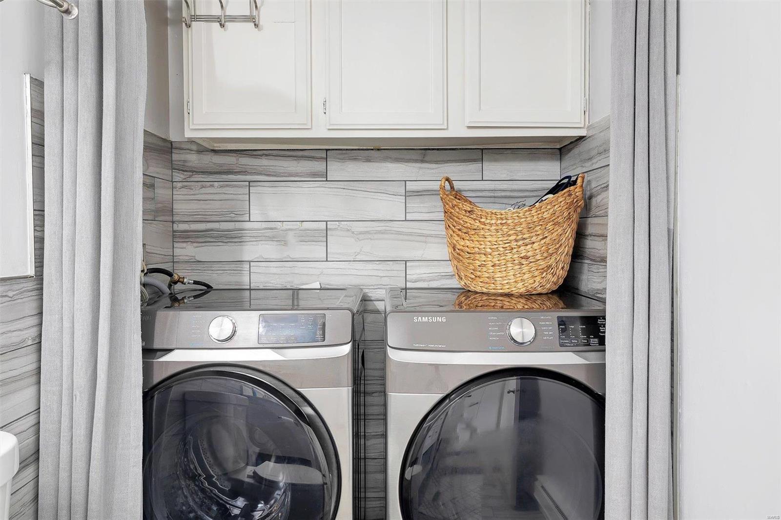 1660 Herault Place St. Louis, MO 63125 - Photo 17 of 26