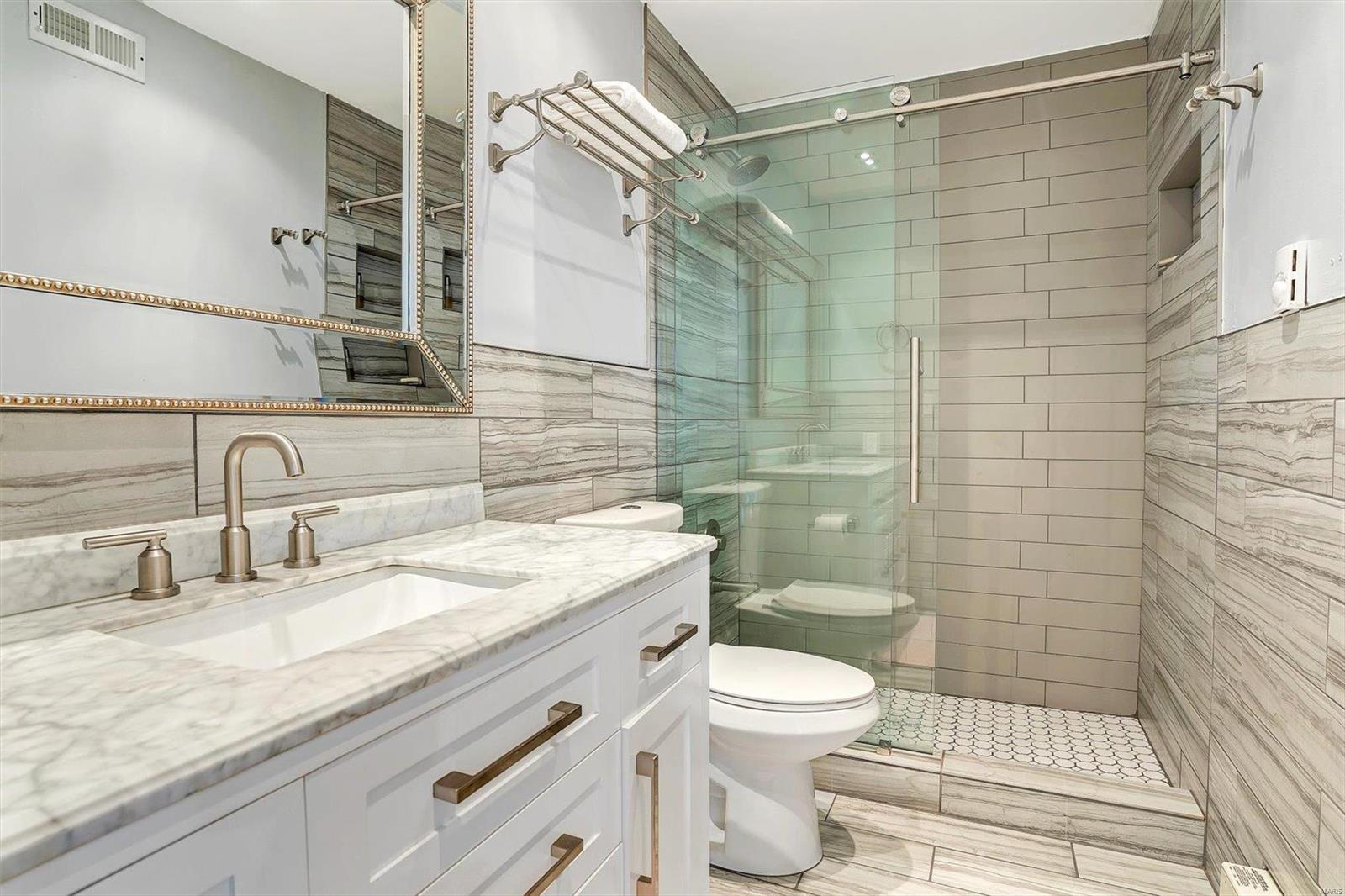 1660 Herault Place St. Louis, MO 63125 - Photo 20 of 26