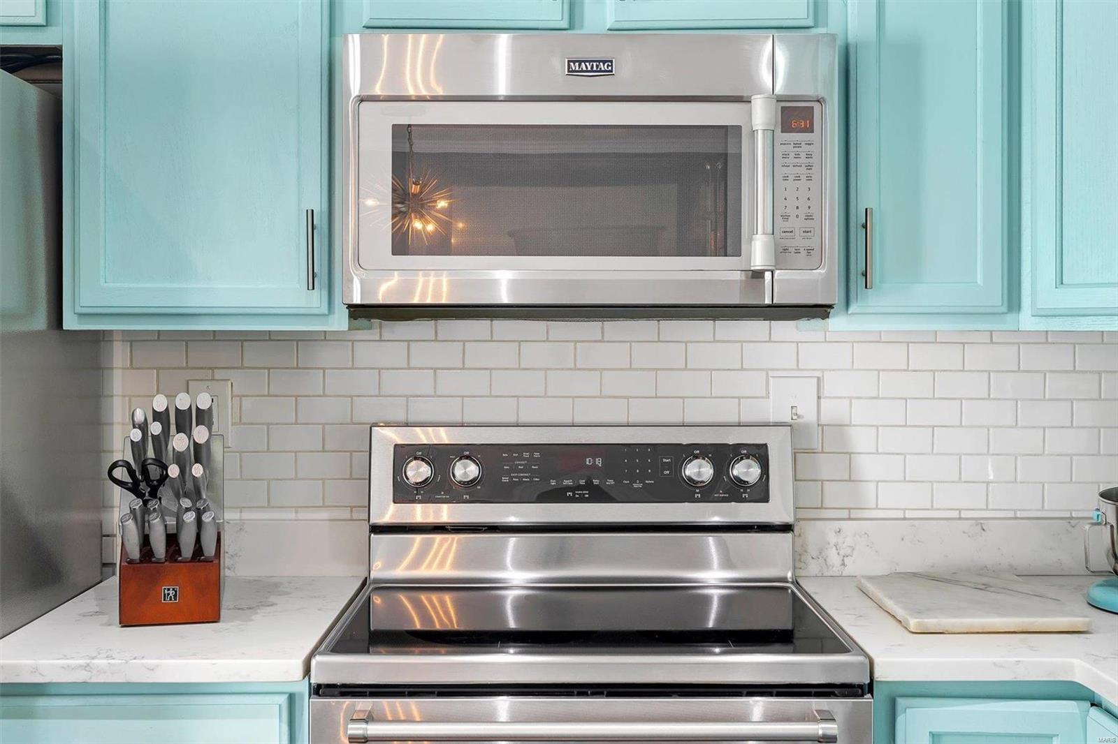 1660 Herault Place St. Louis, MO 63125 - Photo 9 of 26