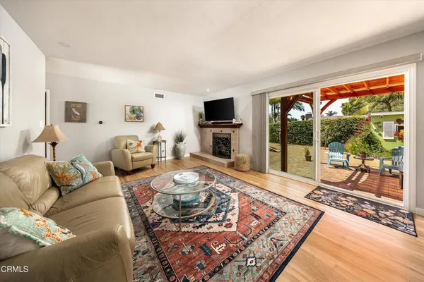 $1,089,000 | 173 Bucknell Avenue, Ventura, CA 93003