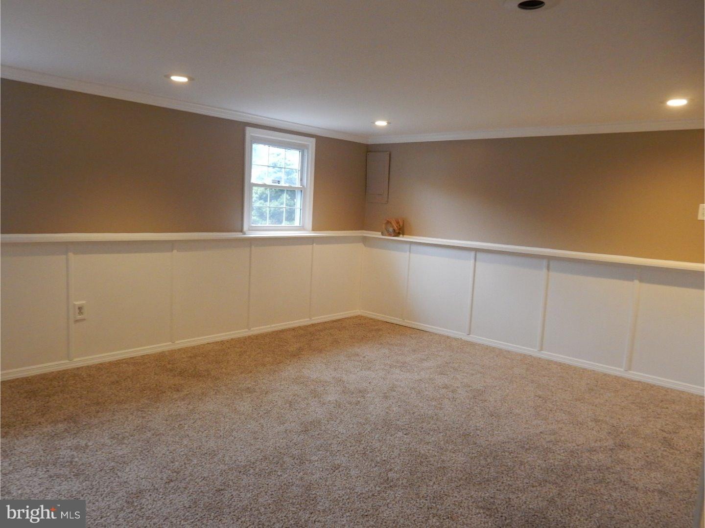 817 Bentley Road Lindenwold, NJ 08021 - Photo 9 of 20 Family Room