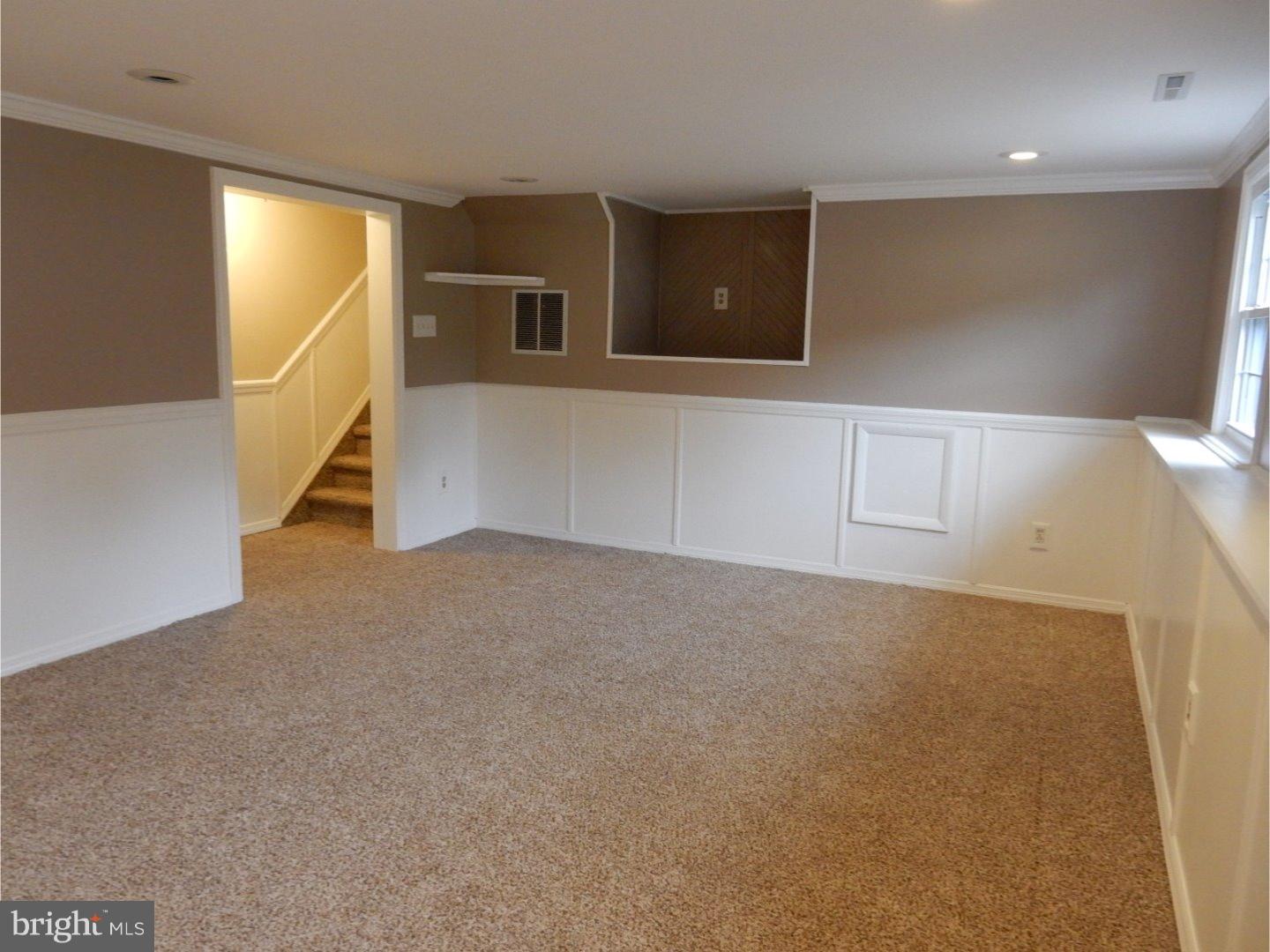 817 Bentley Road Lindenwold, NJ 08021 - Photo 10 of 20 Family Room