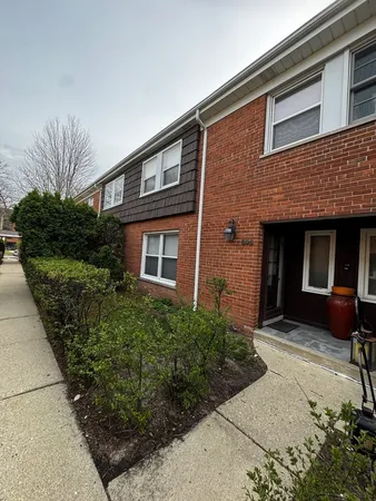 $3,500 | 395 Central Avenue, Highland Park, IL 60035