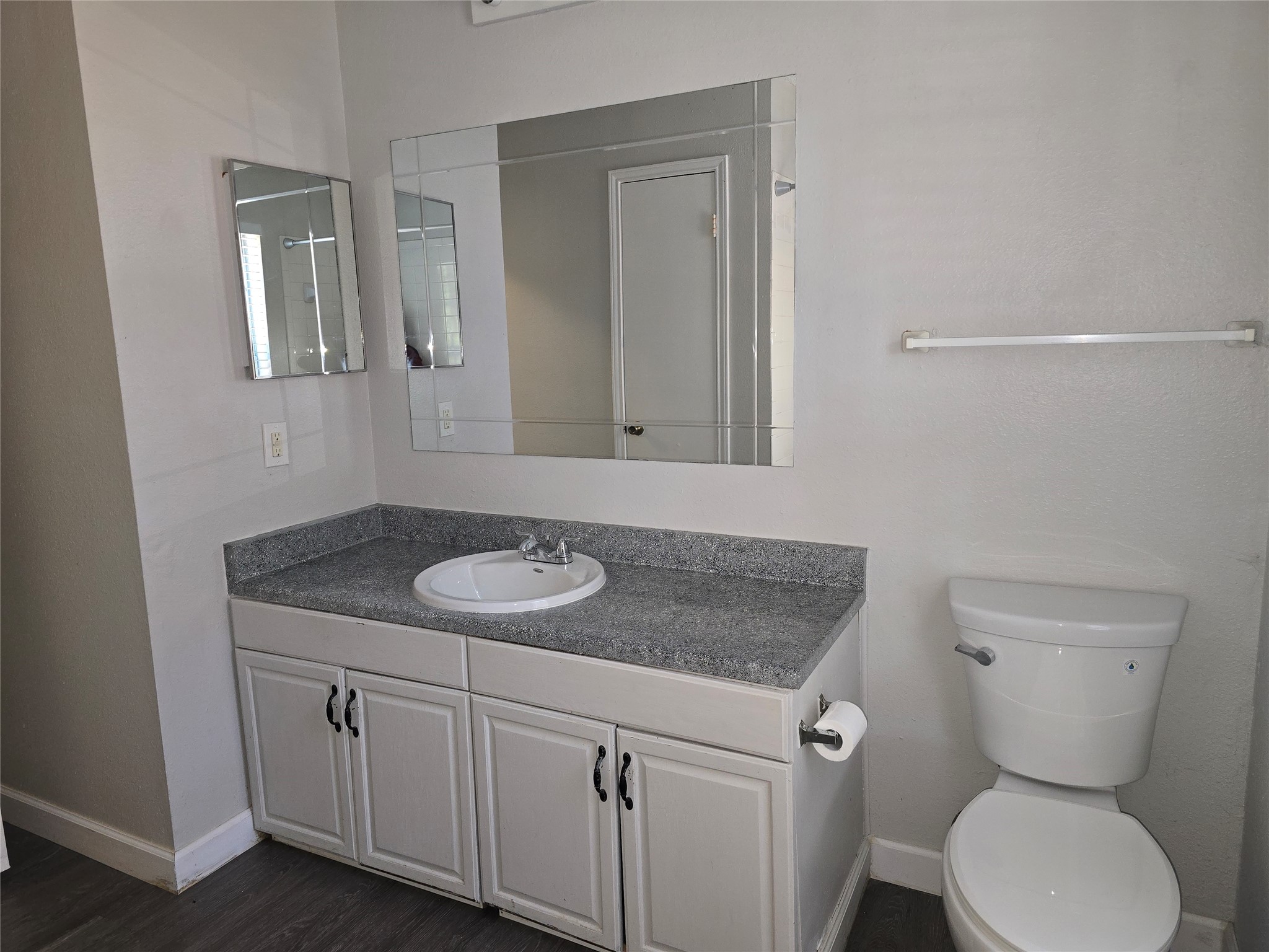 4304 Duval Road, Unit B Austin, TX 78759 - Photo 13 of 19 Gallery Image 13