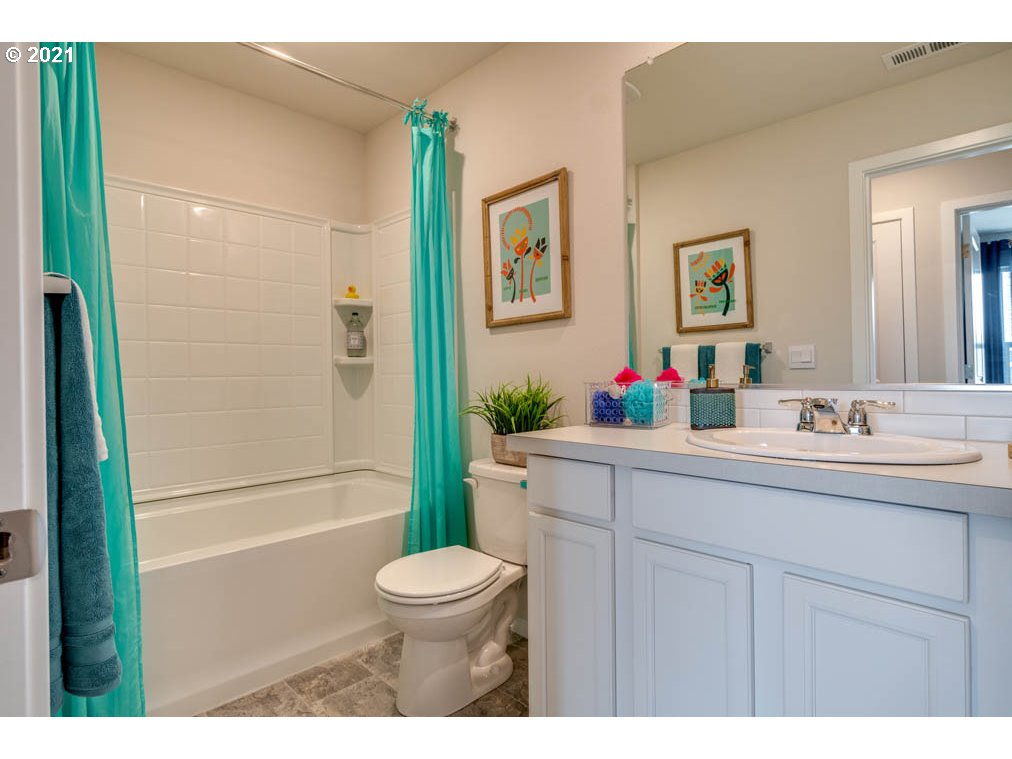 895 North 19th Avenue Cornelius, OR 97113 - Photo 23 of 24 Gallery Image 23