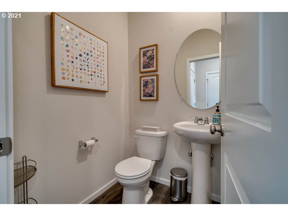 895 North 19th Avenue Cornelius, OR 97113 - Photo 8 of 24 Gallery Image 8