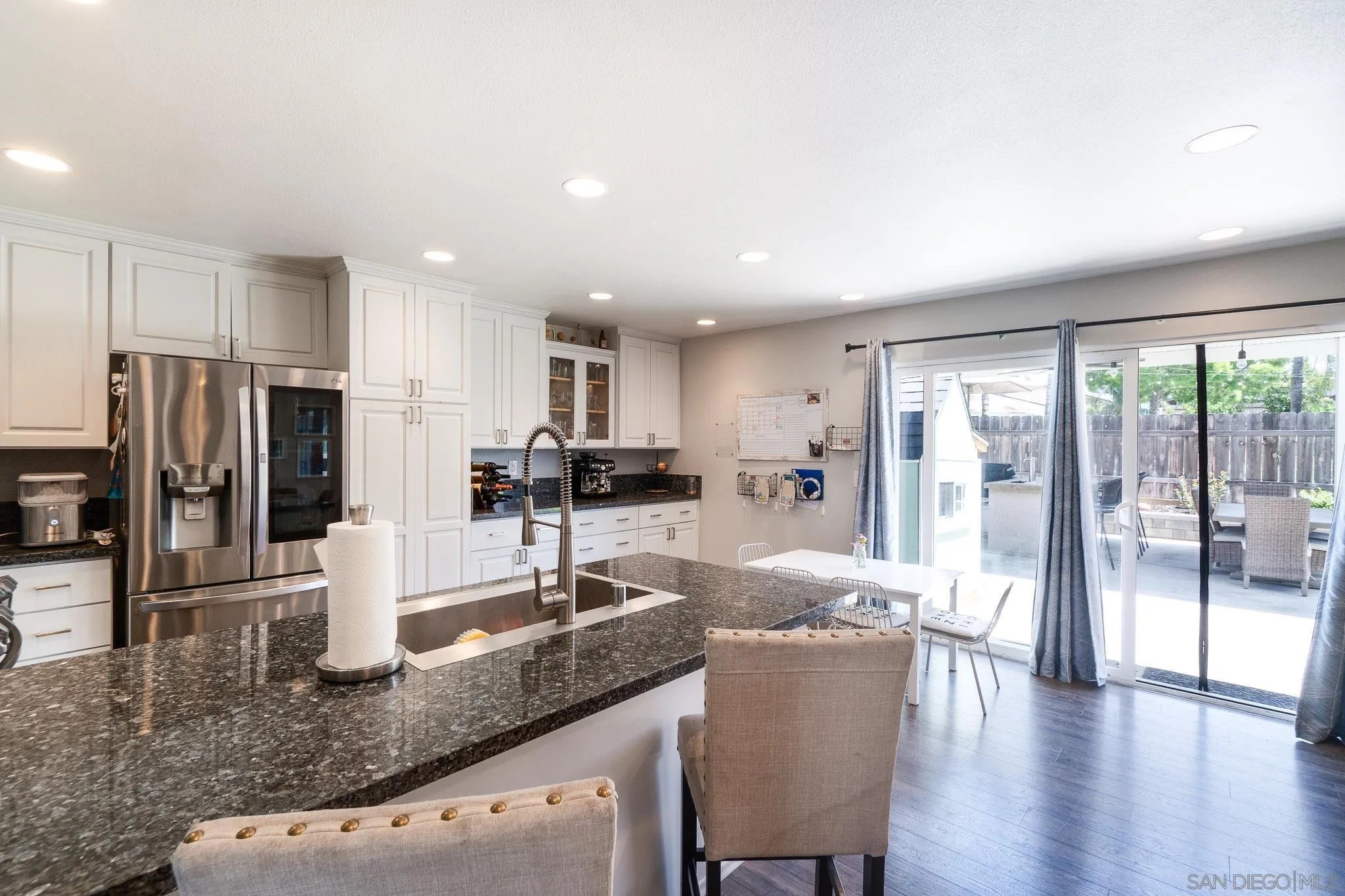 10083 West Glendon Circle Santee, CA 92071 - Photo 8 of 31