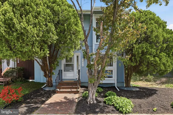 $635,000 | 9806 Sweet Mint Drive, Vienna, VA 22181