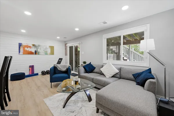 $635,000 | 9806 Sweet Mint Drive, Vienna, VA 22181