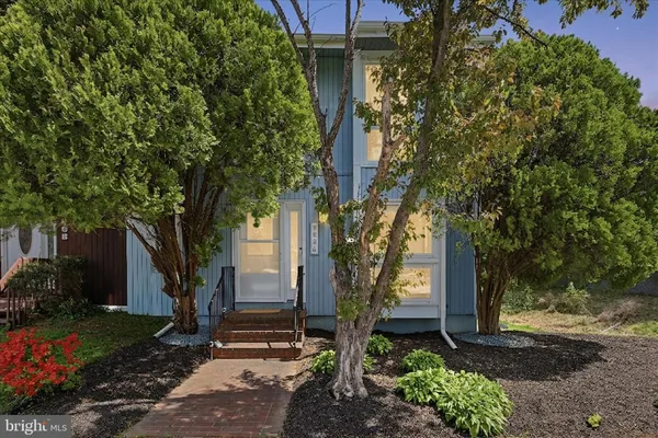 $635,000 | 9806 Sweet Mint Drive, Vienna, VA 22181