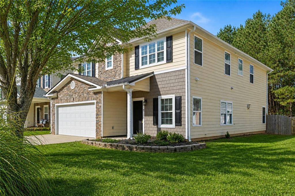 375 Parkmont Way Dallas, GA 30132 - Photo 2 of 33