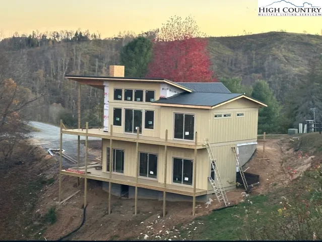 $649,000 | 19 Cozy Cabins Circle, Piney Creek, NC 28663