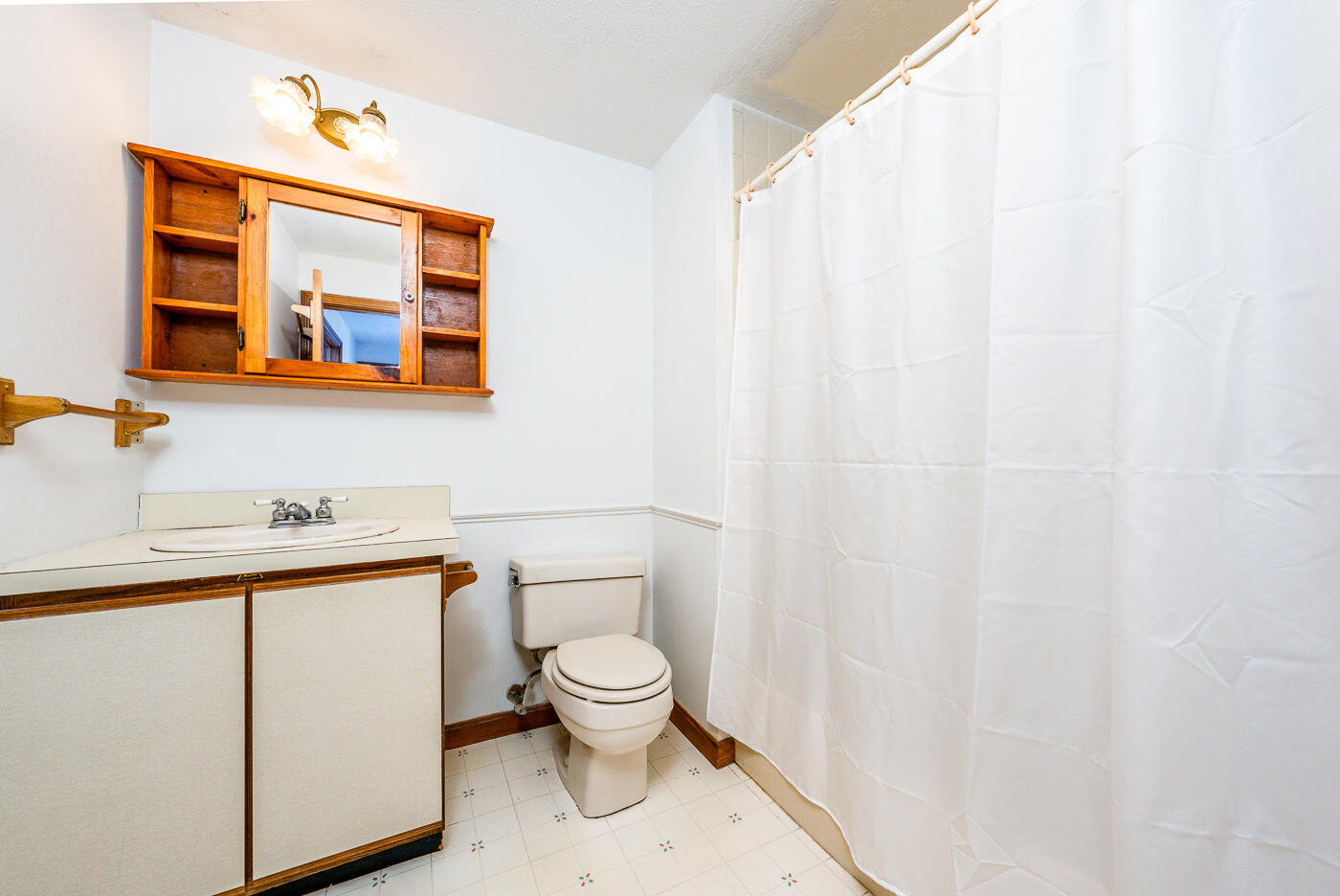 8 Merchants Road, Unit 9 Sandwich, MA 02563 - Photo 17 of 23 bath