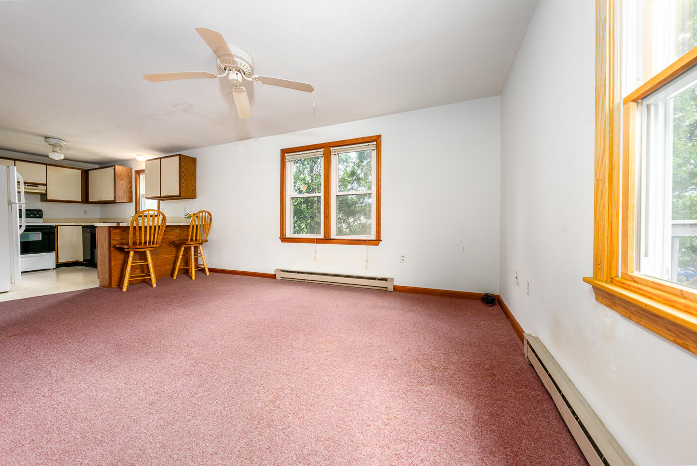 8 Merchants Road, Unit 9 Sandwich, MA 02563 - Photo 8 of 23 livroom2