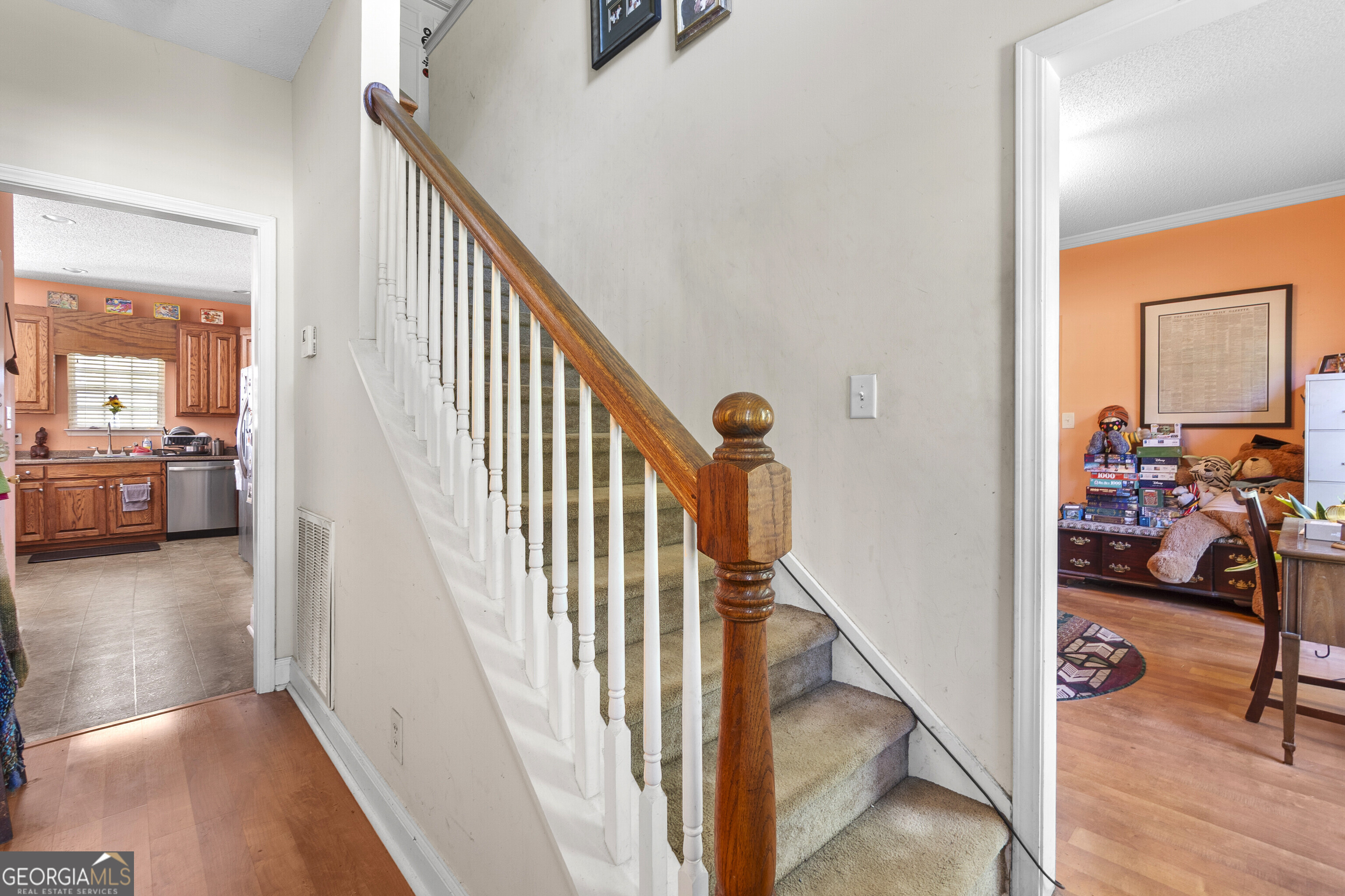 3608 Joycliff Road Macon, GA 31211 - Photo 4 of 44 a view of a livingroom view