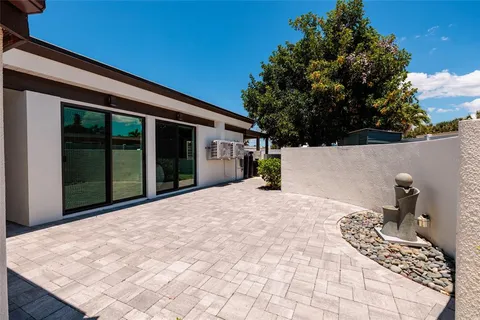$739,500 | 302 41st Avenue, St. Pete Beach, FL 33706