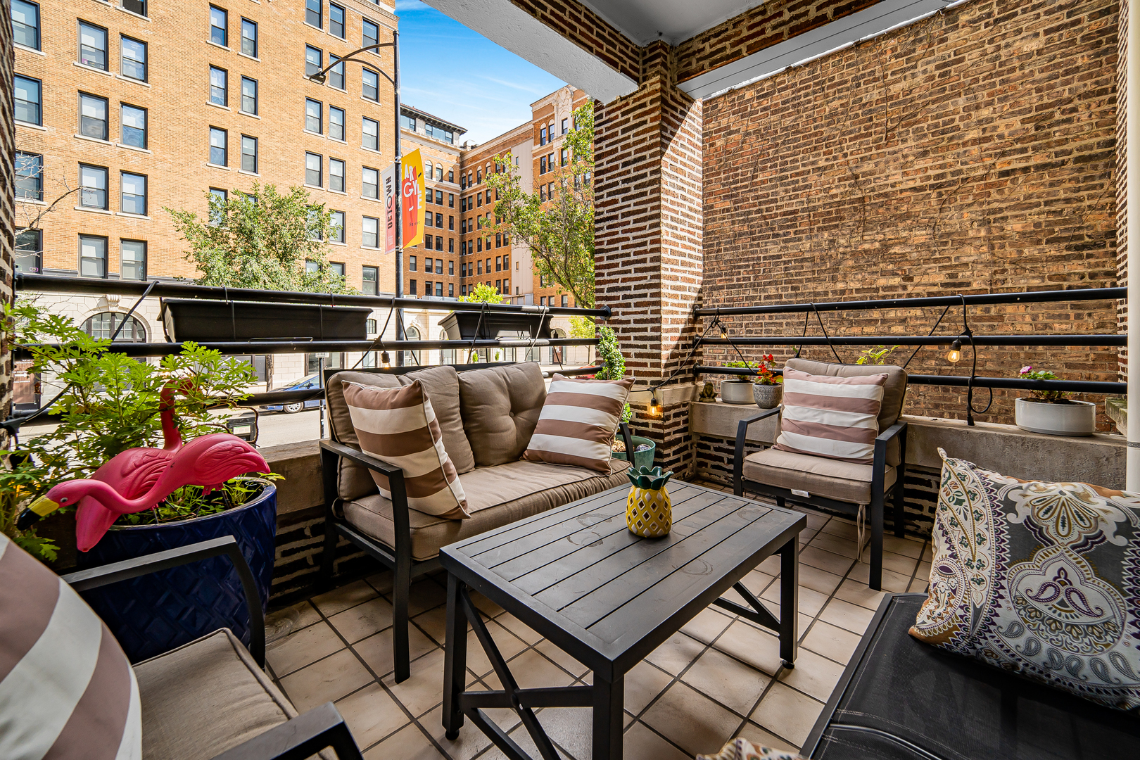 5016 North Sheridan Road, Unit 1 Chicago, IL 60640 - Photo 3 of 26 Gallery Image 3