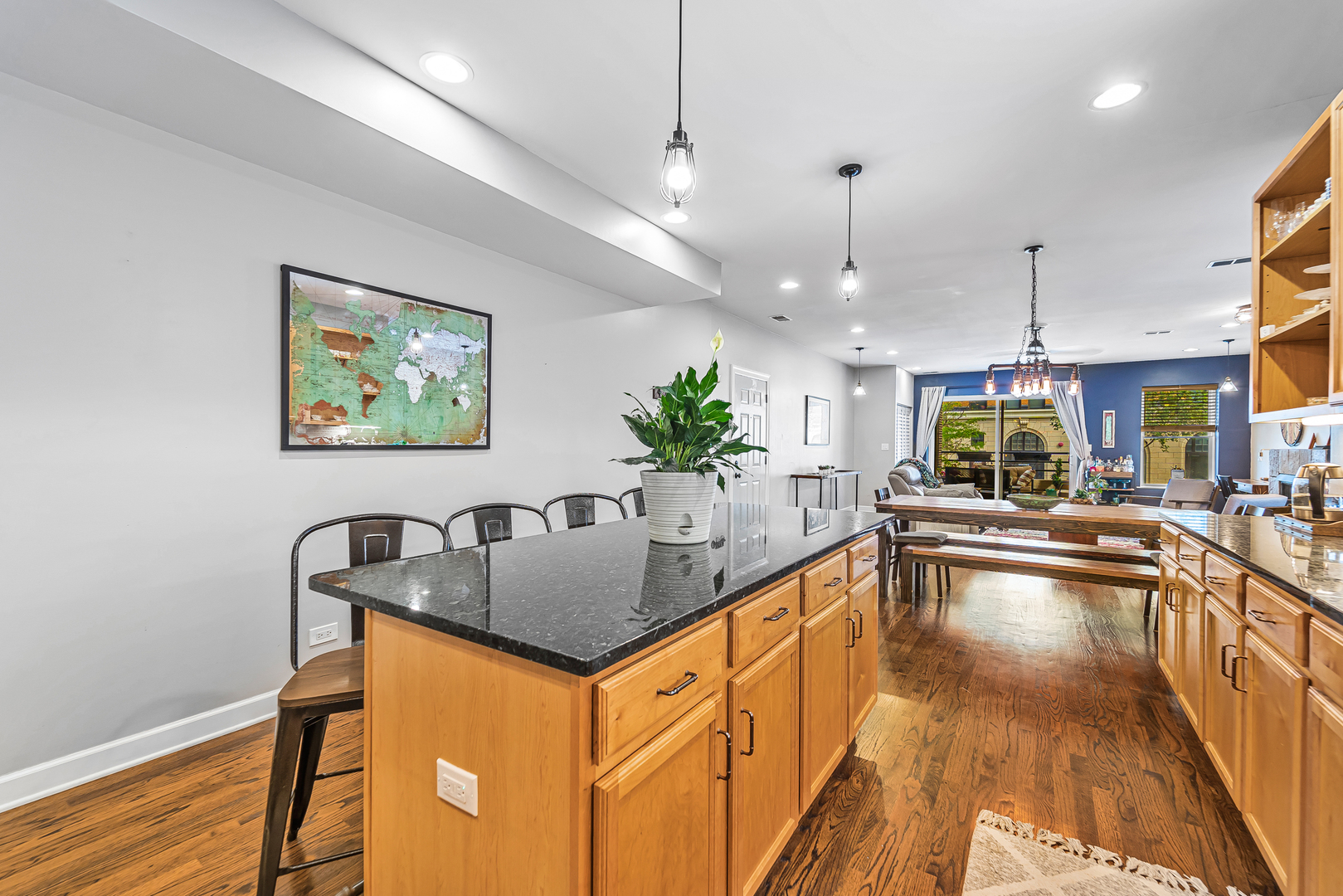 5016 North Sheridan Road, Unit 1 Chicago, IL 60640 - Photo 8 of 26 Gallery Image 8