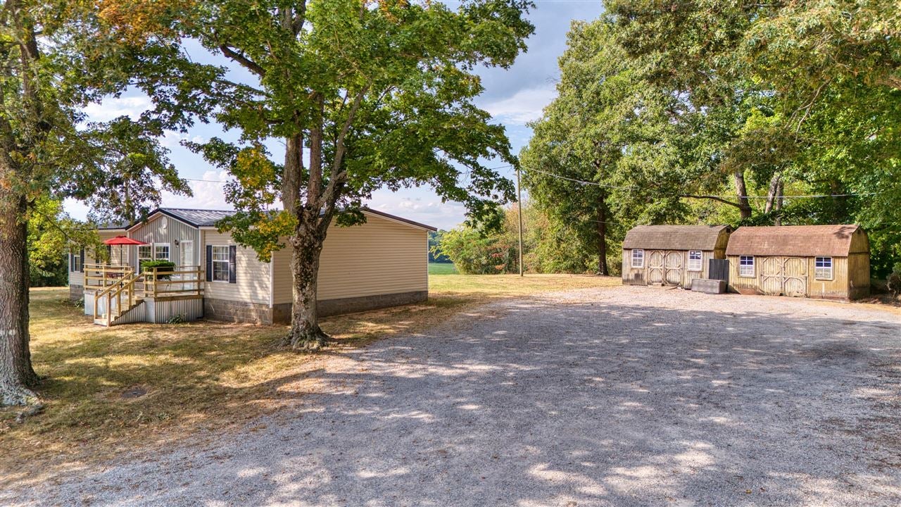 8185 Watermelon Road Adairville, KY 42202 - Photo 22 of 75 Gallery Image 22