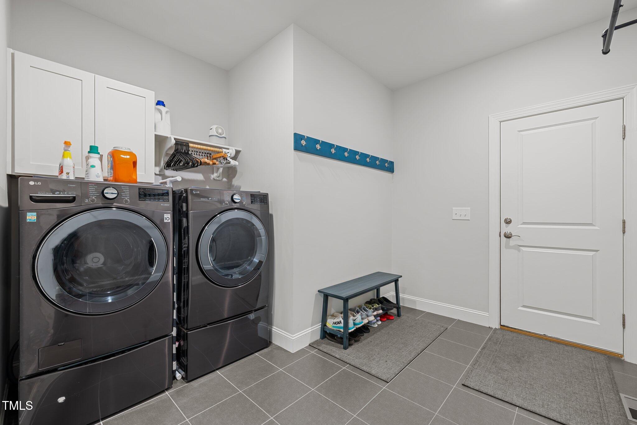192 Logbridge Road Chapel Hill, NC 27516 - Photo 45 of 63 35-web-or-mls-5Z8A7976