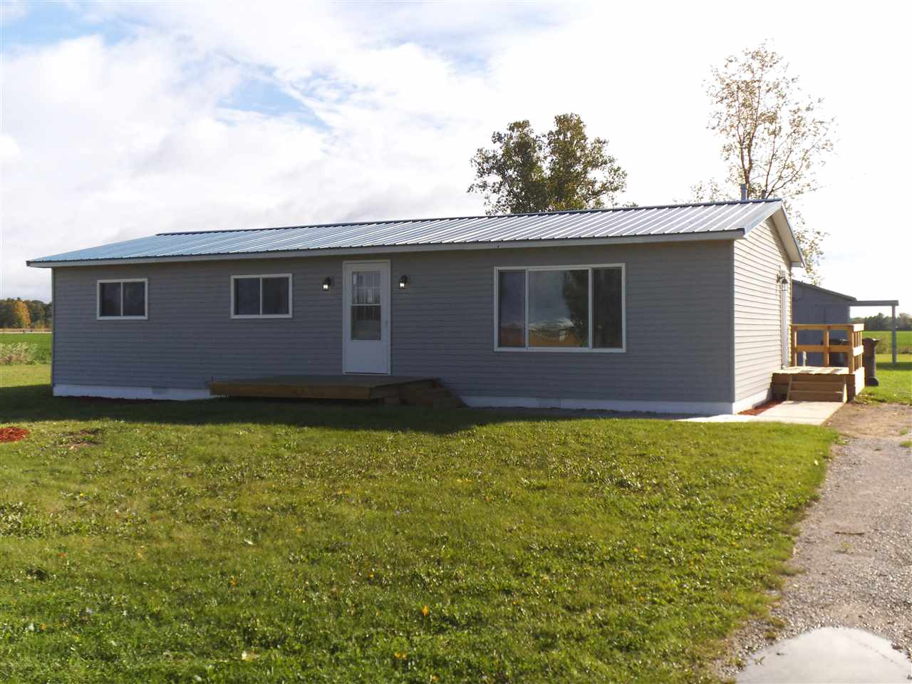 3605 Lincoln Road Standish, MI 48658 - Photo 1 of 27