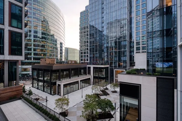 $10,000 | 133 Seaport Boulevard, Unit 1916, Boston, MA 02210