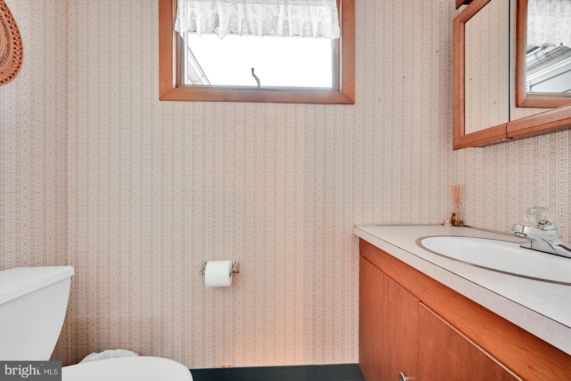 536 Mohns Hill Road Reading, PA 19608 - Photo 13 of 29 Half Bath