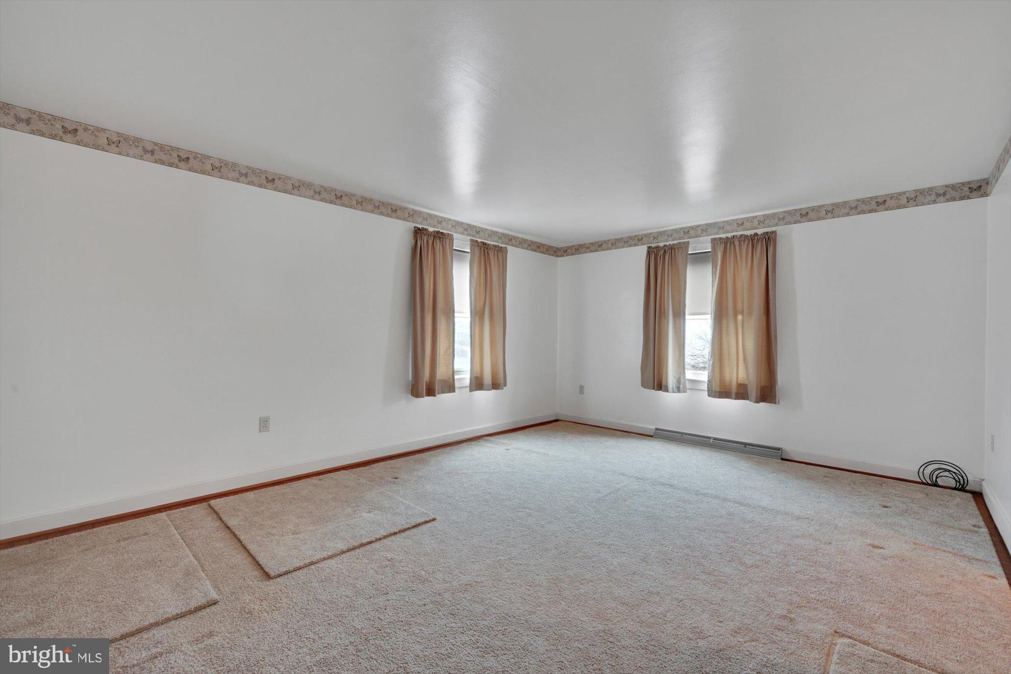 536 Mohns Hill Road Reading, PA 19608 - Photo 4 of 29 Living Room