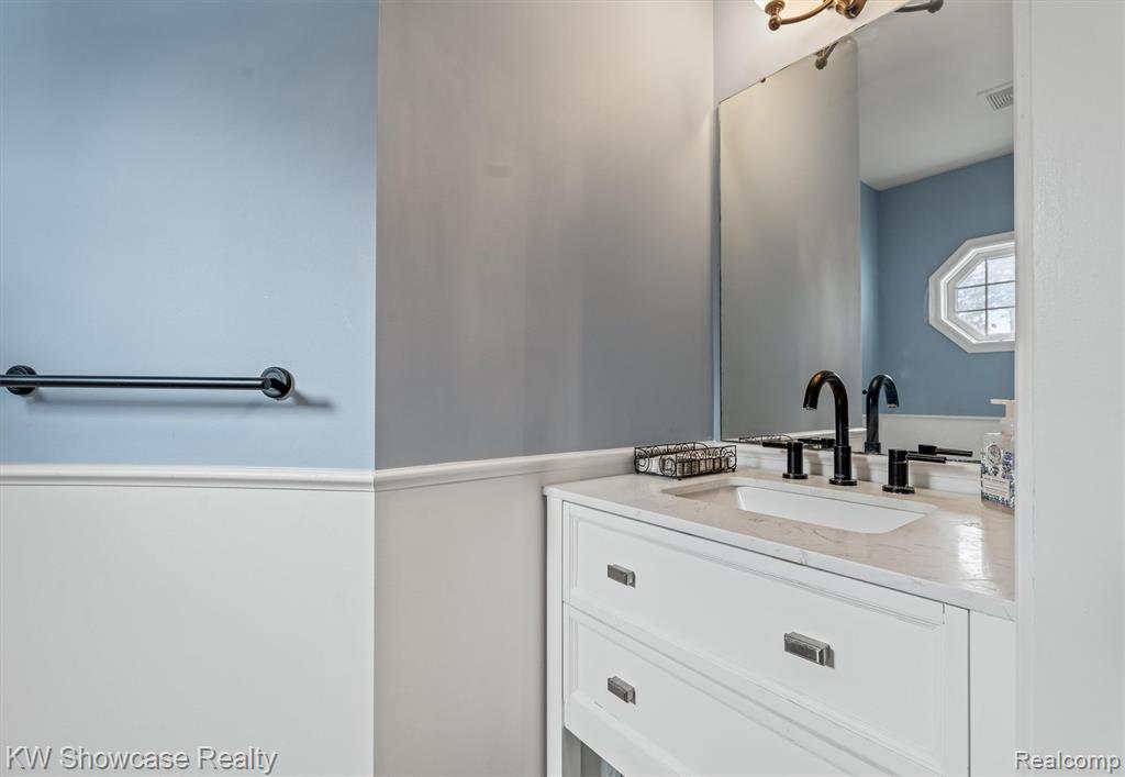 3446 Benstein Road Commerce Township, MI 48382 - Photo 16 of 38 Gallery Image 16
