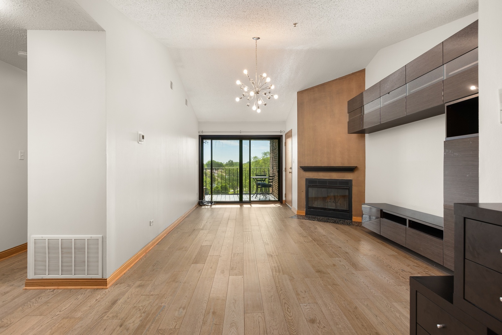 720 Weidner Road, Unit 307 Buffalo Grove, IL 60089 - Photo 11 of 34 Gallery Image 11