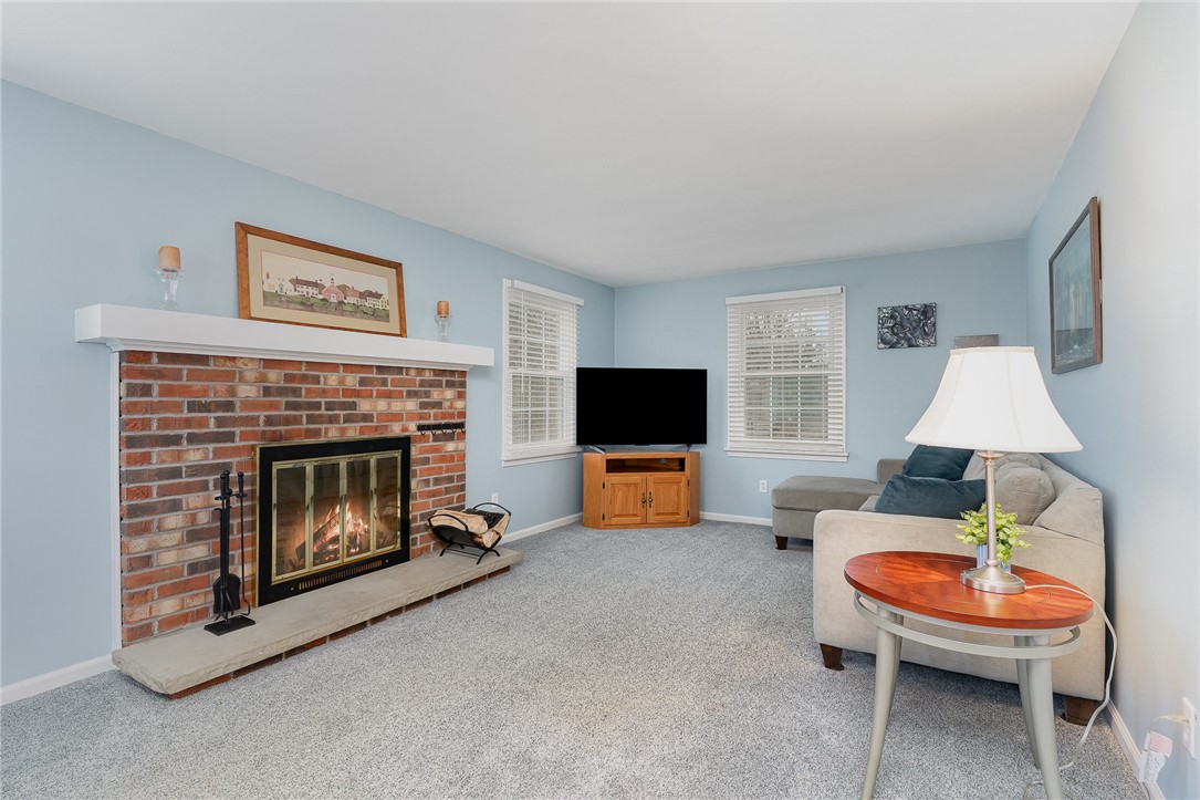 797 Tinker Tavern Road Webster, NY 14580 - Photo 4 of 29