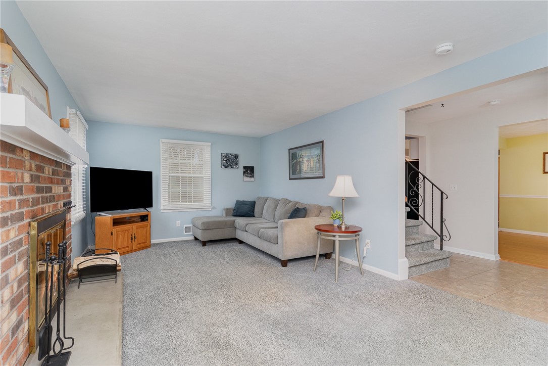 797 Tinker Tavern Road Webster, NY 14580 - Photo 5 of 29